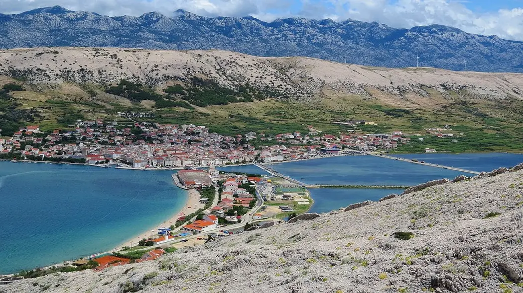 Czy warto spędzić urlop na wyspie Pag w Chorwacji?