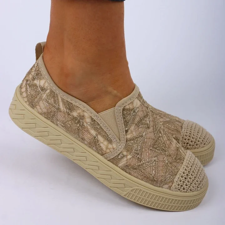 Buty na haluksy – jakie cechy powinny mieć, aby rzeczywiście pomagały