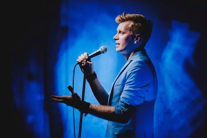 Grafika promocyjna wydarzenia Artur Gotz śpiewa piosenki Marka Grechuty — koncert w Ełku