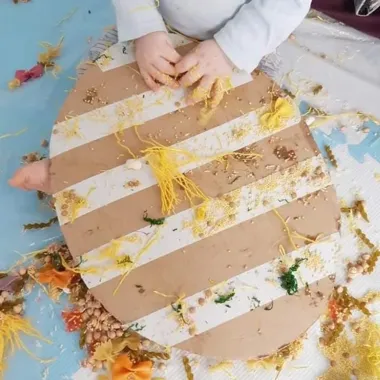 Grafika promocyjna wydarzenia Wielkanocne warsztaty sensoryczne dla dzieci „Ooooooo jajooooo” w Ełku