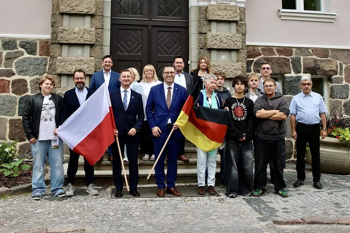 Ełk i Nettetal rozszerzają współpracę. Bezpieczeństwo na stole