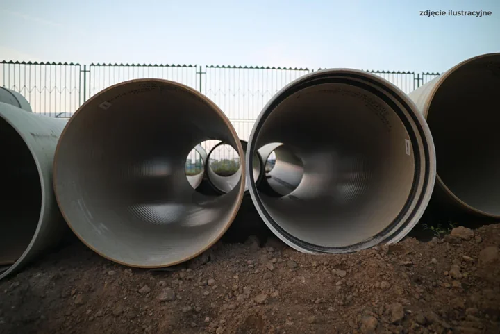 Remont kanalizacji deszczowej na ul. Wyszyńskiego – zmiany w organizacji ruchu i ograniczenia przy promenadzie