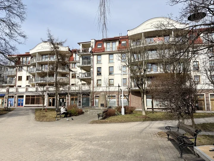 Skwer przy Słowackiego zmieni się w miejsce wypoczynku i pamięci