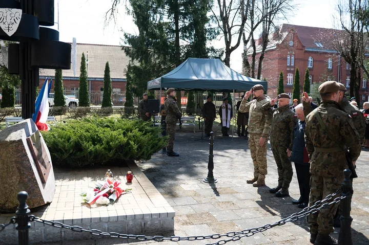 W Ełku oddano hołd saperom, którzy od lat rozbrajają największe zagrożenia