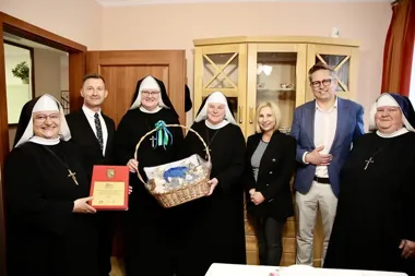 W Ełku świętują 80 lat cichej służby sióstr dla najbardziej potrzebujących