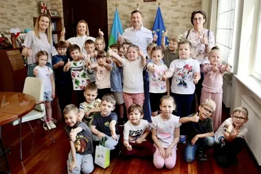 Przedszkolaki z Bajki zobaczyły urząd od środka i spotkały samorząd