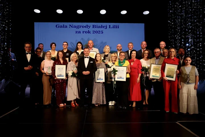 Białe Lilie rozdane w Ełku. Wyróżniono ludzi i firmy z mocnym dorobkiem