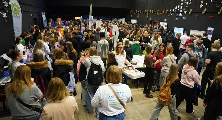 Młodzież z powiatu ełckiego szuka swojej drogi – seminarium i targi o wyborze zawodu