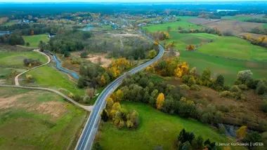 Blisko 2 km drogi do Regielnicy z nową trasą dla pieszych i rowerów