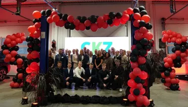Dwa Nissany za około 450 tys. zł trafiły do CKZ w Ełku